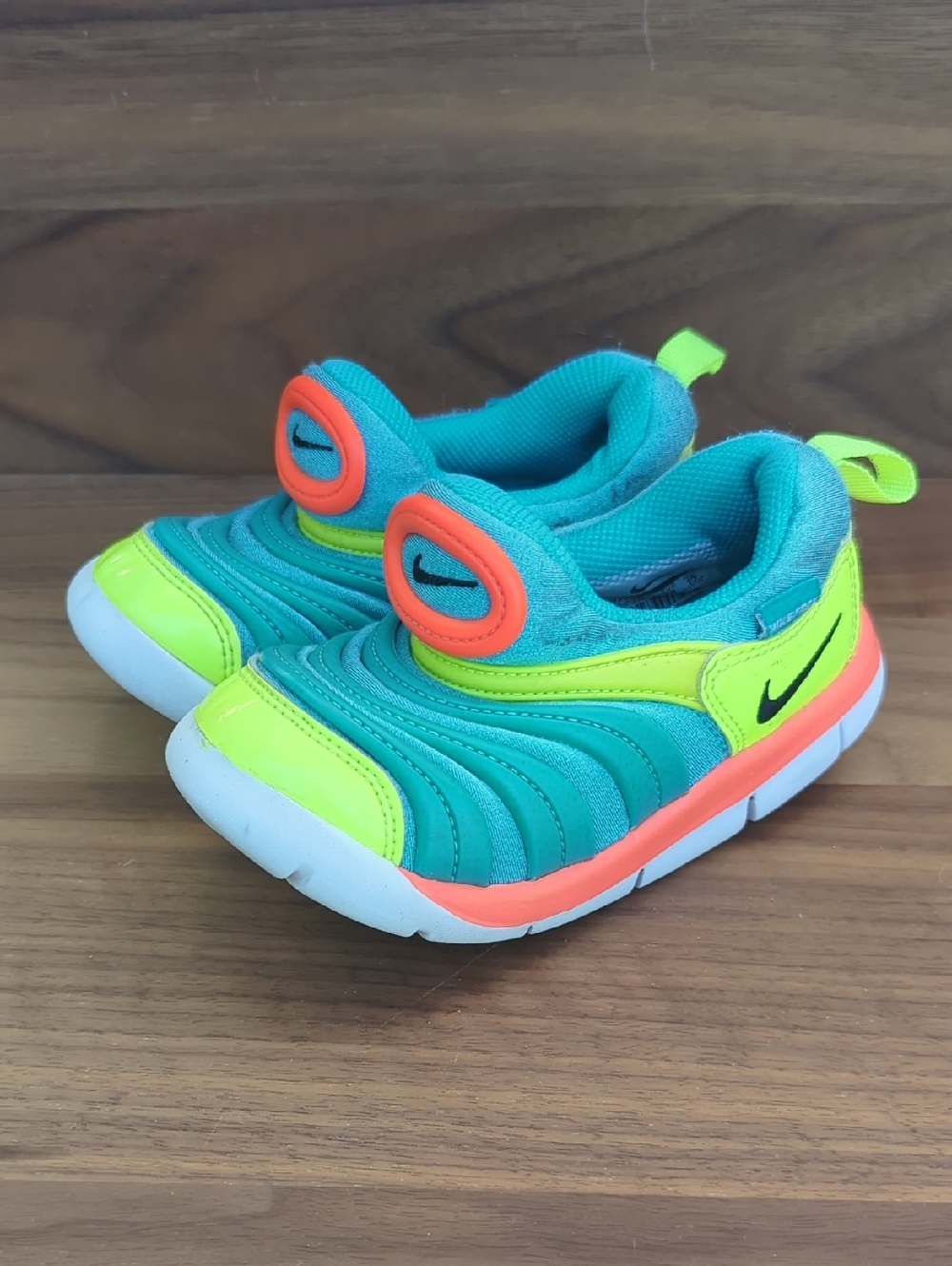 Nike Dynamo Free Kids Light Blue Fury Volt Slip-On Sneakers